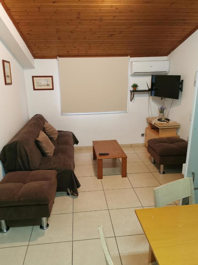 Strovolos Rooms Studios Nicosia Exterior photo