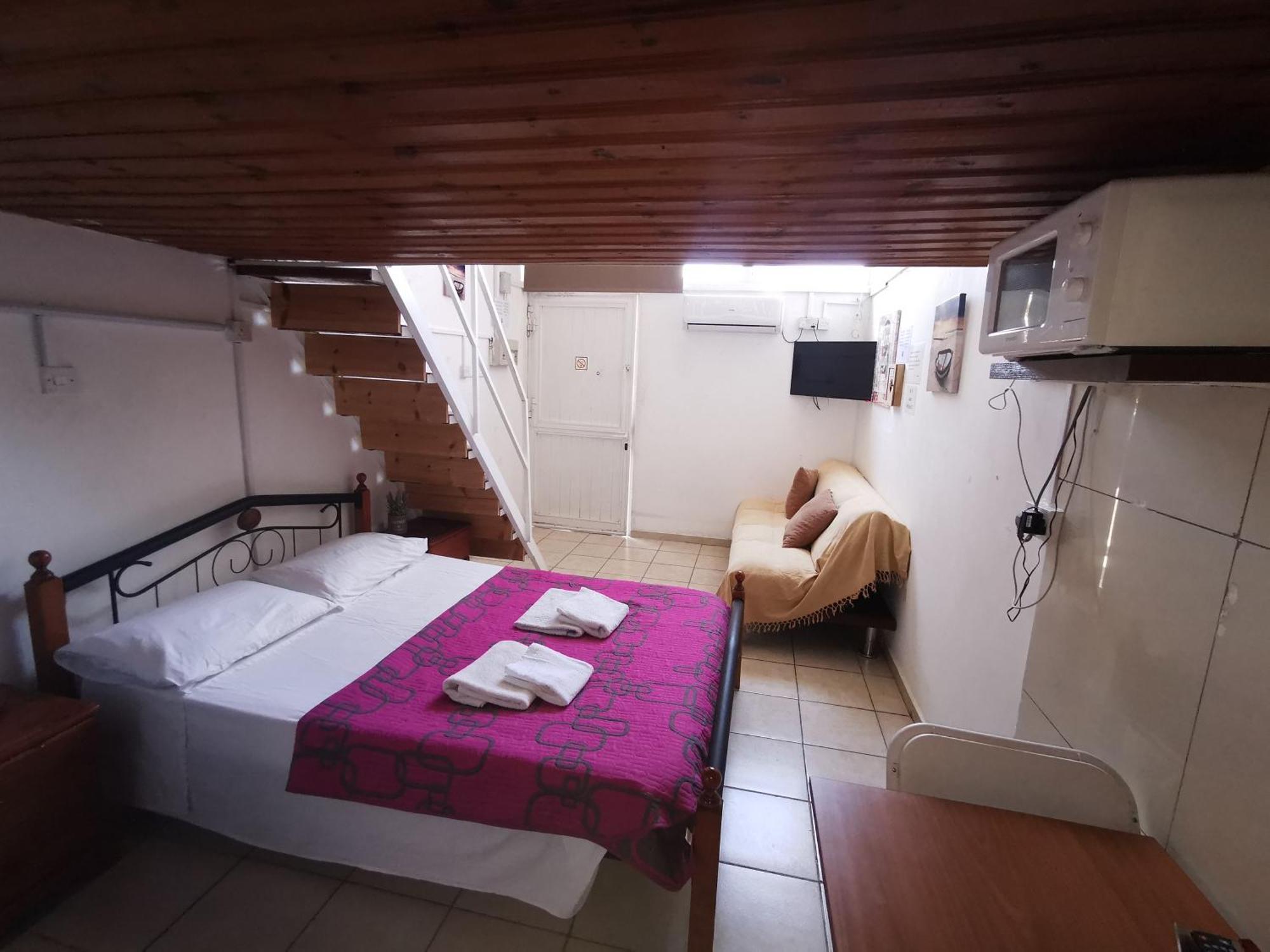 Strovolos Rooms Studios Nicosia Room photo