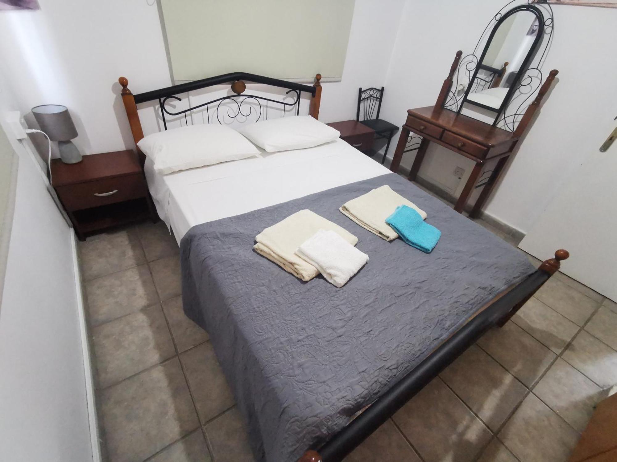 Strovolos Rooms Studios Nicosia Room photo
